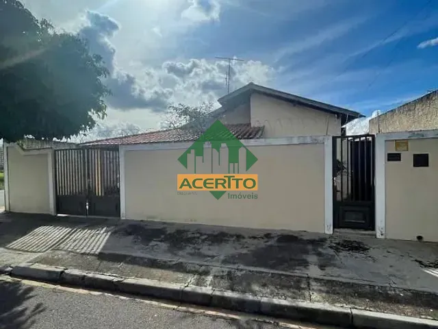 Casa com 360m² 3 quartos e 2 banheiros, à venda, no bairro Umuarama em Araçatuba