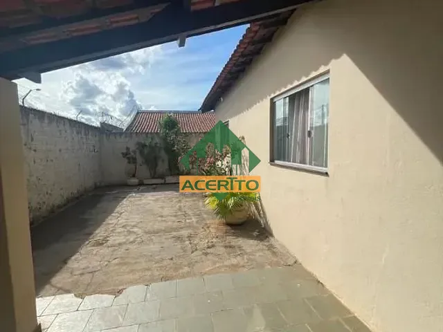 Casa com 360m² 3 quartos e 2 banheiros, à venda, no bairro Umuarama em Araçatuba