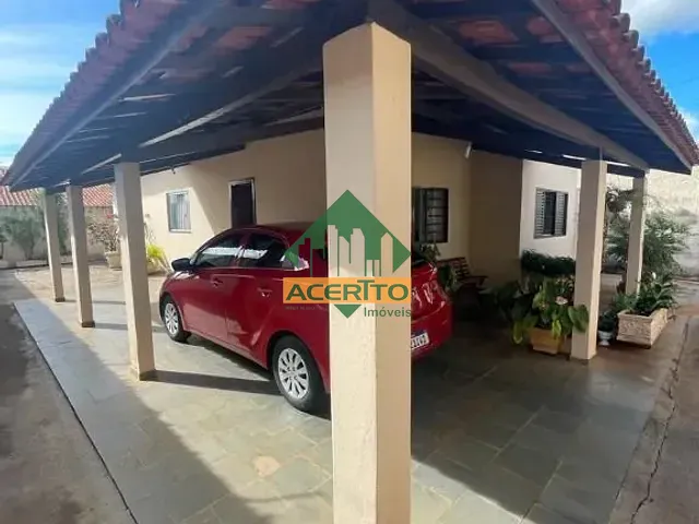 Casa com 360m² 3 quartos e 2 banheiros, à venda, no bairro Umuarama em Araçatuba