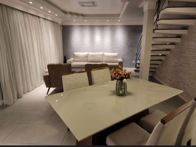 Casa 3 quartos e 4 banheiros, à venda, no bairro Jardim Santo Antônio em Macaé