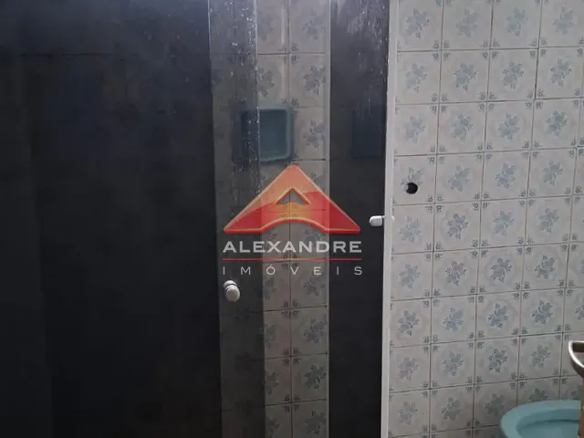 Casa com 250m² 2 quartos e 1 banheiro, para alugar, no bairro Jardim Ismênia em São José dos Campos