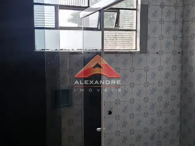 Casa com 250m² 2 quartos e 1 banheiro, para alugar, no bairro Jardim Ismênia em São José dos Campos