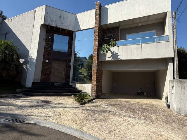 Casa com 378m² 3 quartos e 5 banheiros, à venda, no bairro Jardim Carvalho em Ponta Grossa