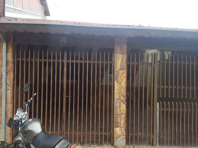 Casa com 147m² 3 quartos e 2 banheiros, à venda, no bairro Loteamento Vila Neide em Taubaté