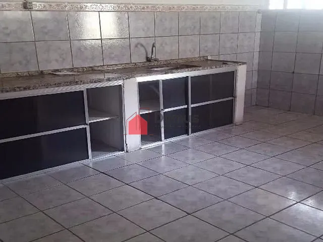 Casa com 147m² 3 quartos e 2 banheiros, à venda, no bairro Loteamento Vila Neide em Taubaté