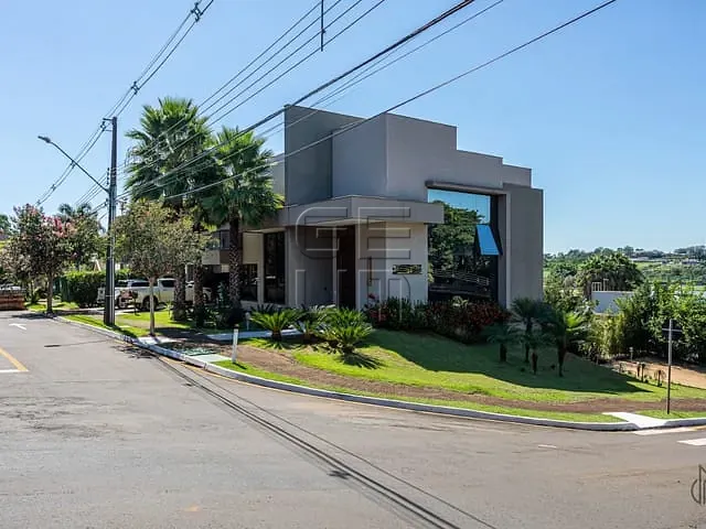 Casa com 913m² 5 quartos e 7 banheiros, à venda, no bairro Esperança em Londrina