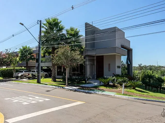 Casa com 913m² 5 quartos e 7 banheiros, à venda, no bairro Esperança em Londrina