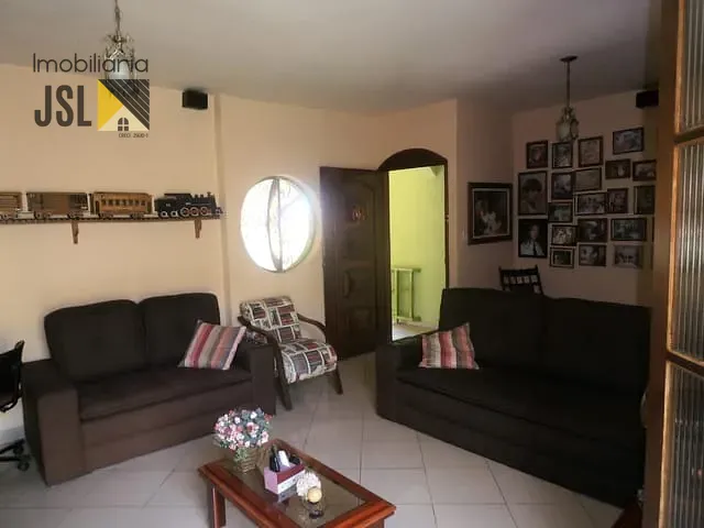 Casa com 290m² 3 quartos e 1 banheiro, à venda, no bairro Vila Santos em Caçapava