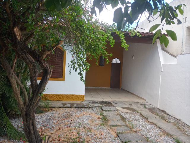 Casa 3 quartos e 2 banheiros, à venda, no bairro Parque Jóquei Club em Campos dos Goytacazes