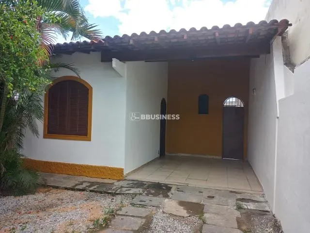 Casa 3 quartos e 2 banheiros, à venda, no bairro Parque Jóquei Club em Campos dos Goytacazes