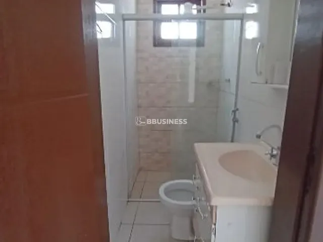 Casa 3 quartos e 2 banheiros, à venda, no bairro Parque Jóquei Club em Campos dos Goytacazes