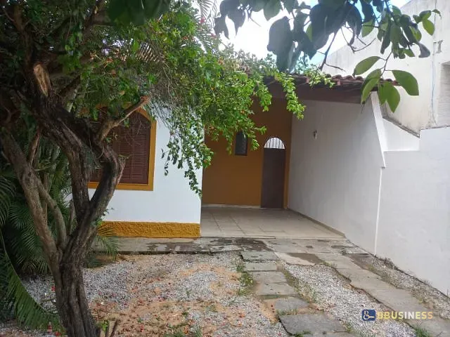 Casa 3 quartos e 2 banheiros, à venda, no bairro Parque Jóquei Club em Campos dos Goytacazes