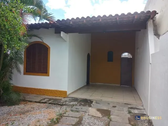 Casa 3 quartos e 2 banheiros, à venda, no bairro Parque Jóquei Club em Campos dos Goytacazes