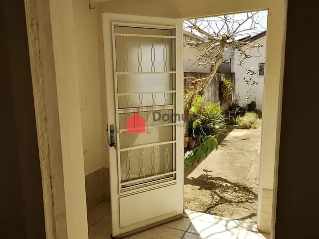 Casa com 341m² 5 quartos e 2 banheiros, à venda, no bairro Parque Residencial Bom Conselho em Taubaté