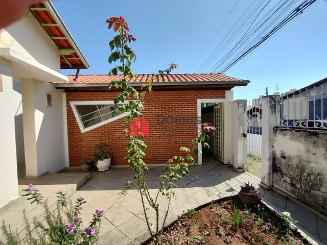 Casa com 341m² 5 quartos e 2 banheiros, à venda, no bairro Parque Residencial Bom Conselho em Taubaté