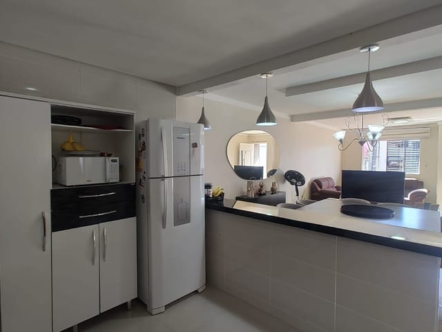 Casa com 111m² 3 quartos e 2 banheiros, à venda, no bairro Contorno em Ponta Grossa