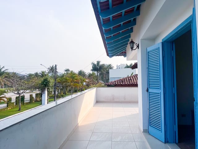 Casa com 597m² 4 quartos e 8 banheiros, à venda, no bairro Maitinga em Bertioga