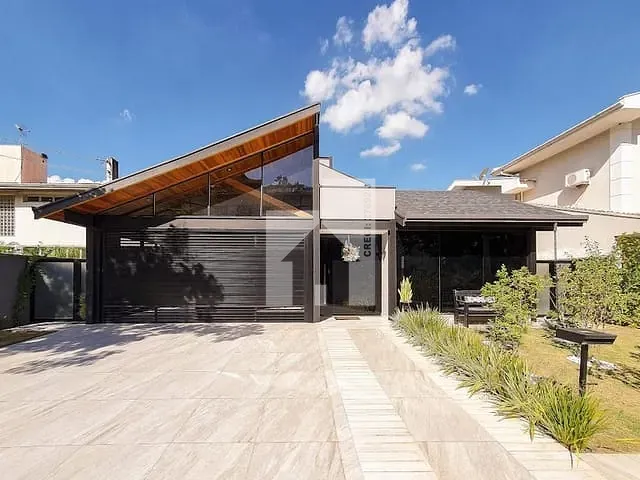 Casa com 510m² 3 quartos e 5 banheiros, à venda, no bairro Loteamento Portal do Paraíso I em Jundiaí