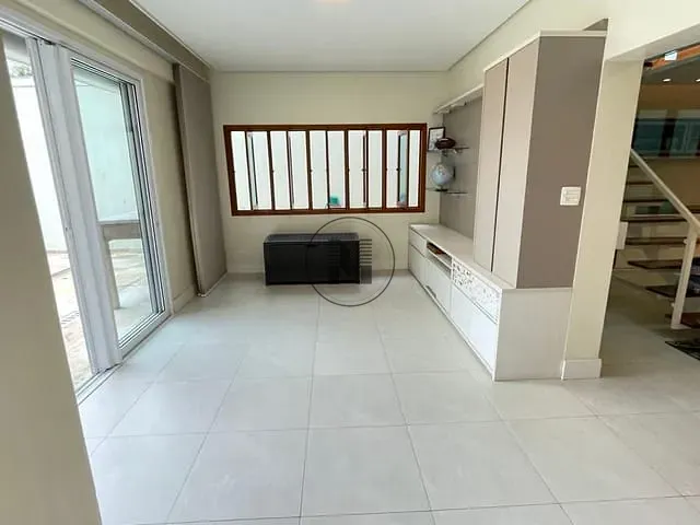 Casa com 445m² 3 quartos e 4 banheiros, à venda, no bairro Jardim das Nações em Taubaté