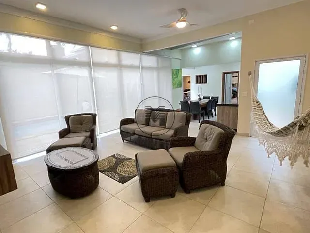 Casa com 445m² 3 quartos e 4 banheiros, à venda, no bairro Jardim das Nações em Taubaté