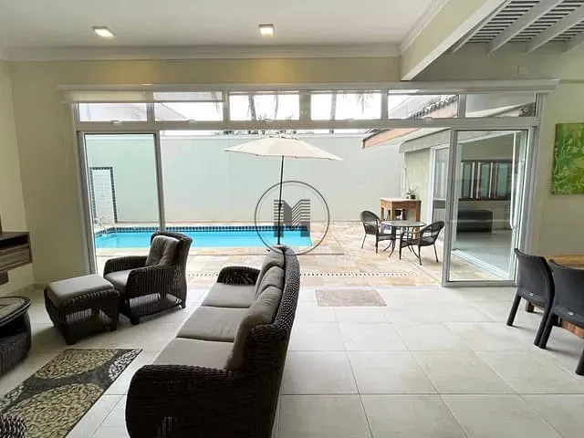 Casa com 445m² 3 quartos e 4 banheiros, à venda, no bairro Jardim das Nações em Taubaté