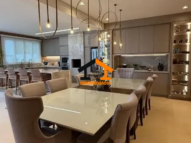 Casa com 1006m² 4 quartos e 5 banheiros, à venda, no bairro Condominio Residencial Villa Ravenna em Itatiba