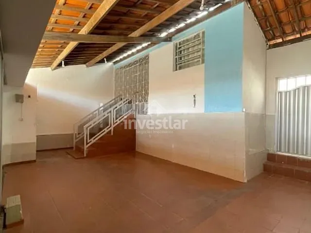Casa com 200m² 2 quartos e 2 banheiros, à venda, no bairro Centenário em Campina Grande