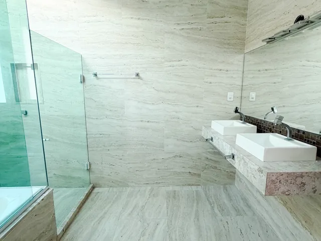 Casa 3 quartos e 3 banheiros, à venda, no bairro Lagoa em Macaé