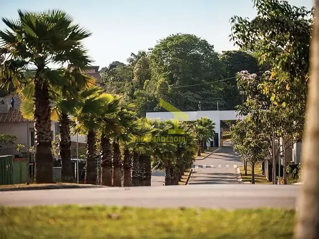 Casa à venda ou para alugar, no bairro Paisagem Renoir em Cotia