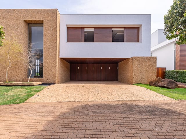 Foto do Casa - Casa Royal Park - Terreno de 800m² | Imobiliária GEUM