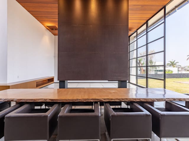 Foto do Casa - Casa Royal Park - Terreno de 800m² | Imobiliária GEUM