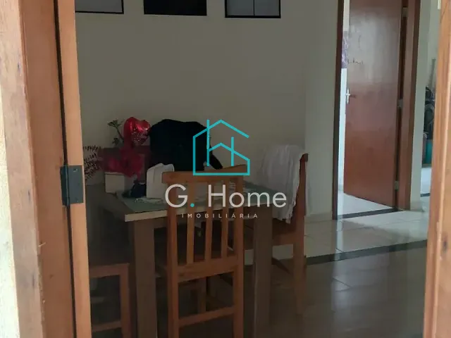 Casa com 200m² 3 quartos e 1 banheiro, à venda, no bairro Residencial Abussafe em Londrina