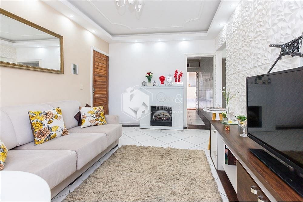 Casa à venda com 3 quartos, 170m² - Foto 1