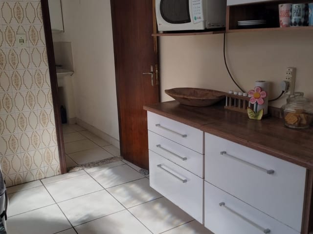 Casa com 300m² 3 quartos e 5 banheiros, à venda, no bairro Jardim Rosely em Pindamonhangaba