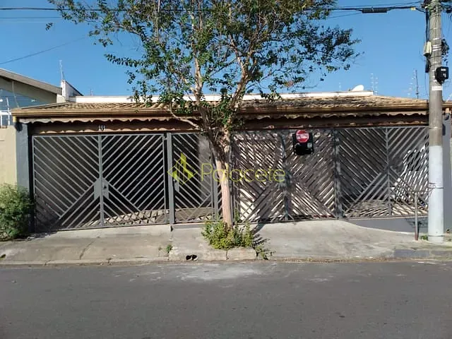 Casa com 300m² 3 quartos e 5 banheiros, à venda, no bairro Jardim Rosely em Pindamonhangaba