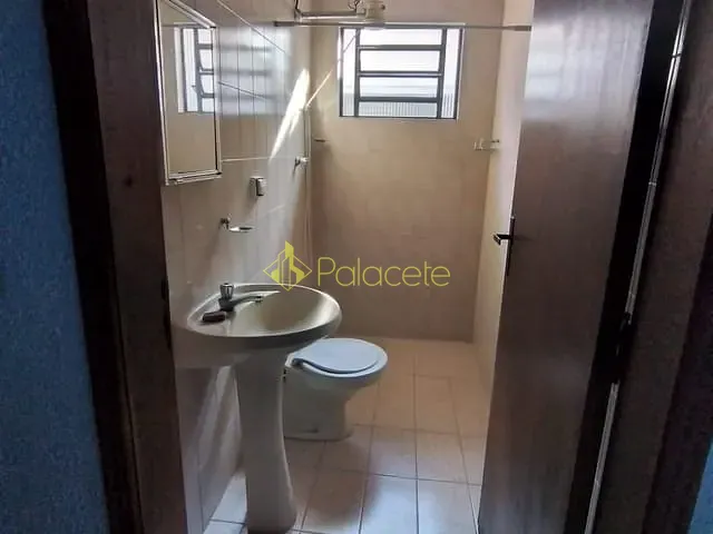 Casa com 300m² 3 quartos e 5 banheiros, à venda, no bairro Jardim Rosely em Pindamonhangaba