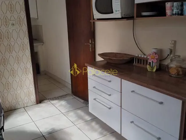 Casa com 300m² 3 quartos e 5 banheiros, à venda, no bairro Jardim Rosely em Pindamonhangaba