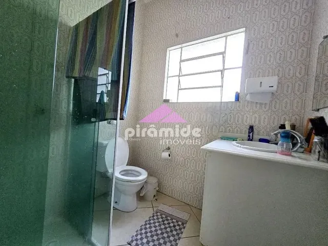 Casa com 400m² 4 quartos e 3 banheiros, à venda, no bairro Santana em São José Dos Campos