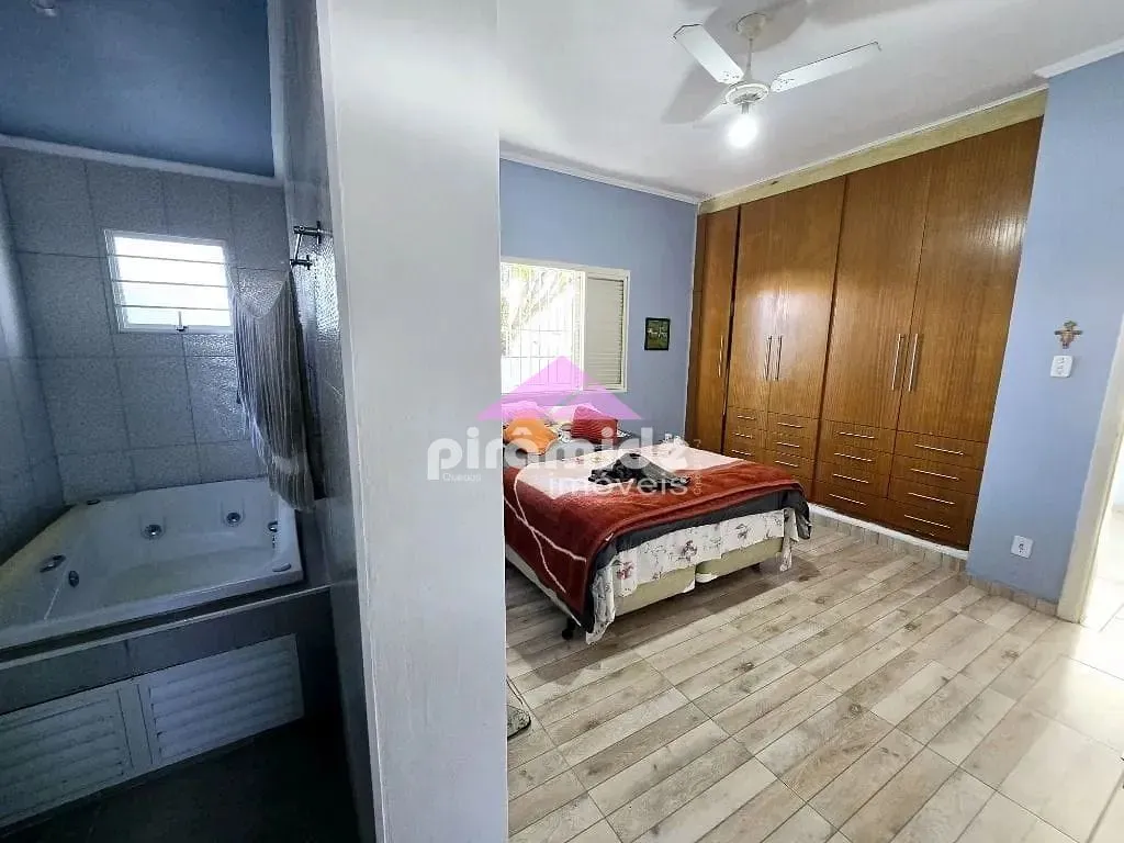 Casa, 4 quartos, 250 m² - Foto 13