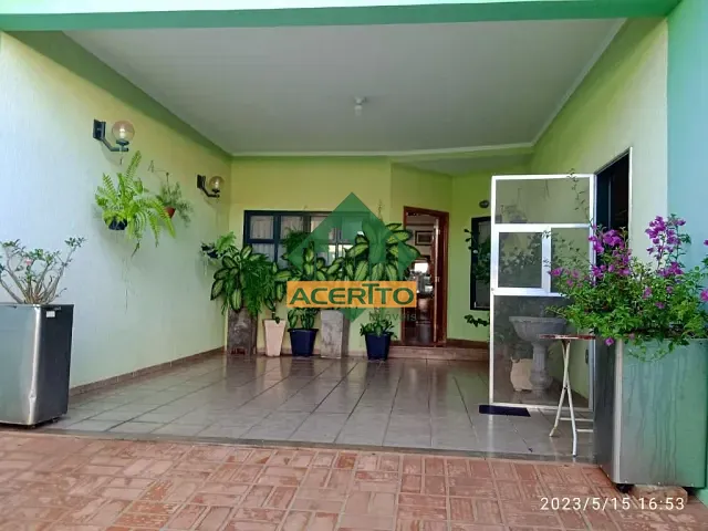 Casa com 400m² 3 quartos e 3 banheiros, à venda, no bairro São Vicente em Araçatuba