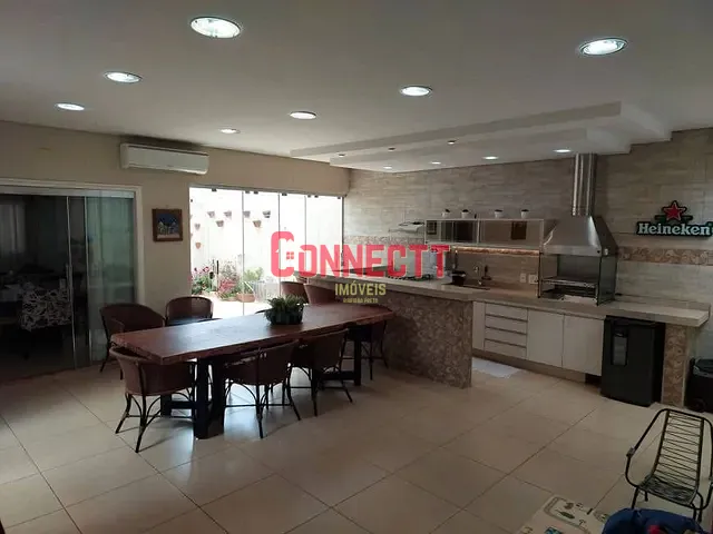 Casa com 200m² 3 quartos e 3 banheiros, à venda, no bairro Bonfim Paulista em Ribeirão Preto