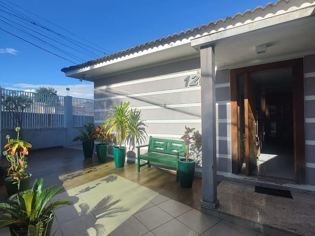 Casa 3 quartos e 3 banheiros, à venda, no bairro Oficinas em Ponta Grossa