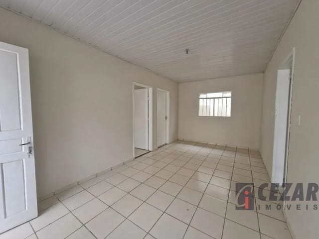Casa 2 quartos e 1 banheiro, para alugar, no bairro Bairro Alto em Curitiba