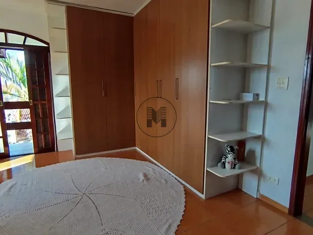 Casa com 250m² 4 quartos e 2 banheiros, à venda, no bairro Esplanada Independência em Taubaté