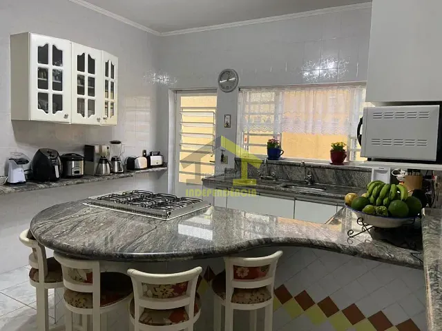 Casa com 5000m² 4 quartos e 1 banheiro, à venda, no bairro Condomínio Itaembu em Itatiba