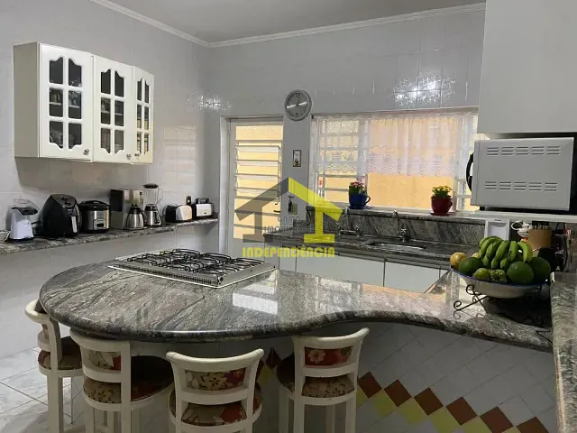 Casa com 5000m² 4 quartos e 1 banheiro, à venda, no bairro Condomínio Itaembu em Itatiba