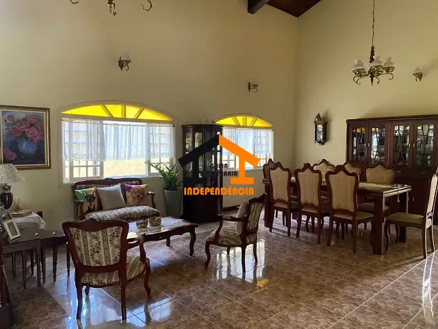Casa com 5000m² 4 quartos e 1 banheiro, à venda, no bairro Condomínio Itaembu em Itatiba