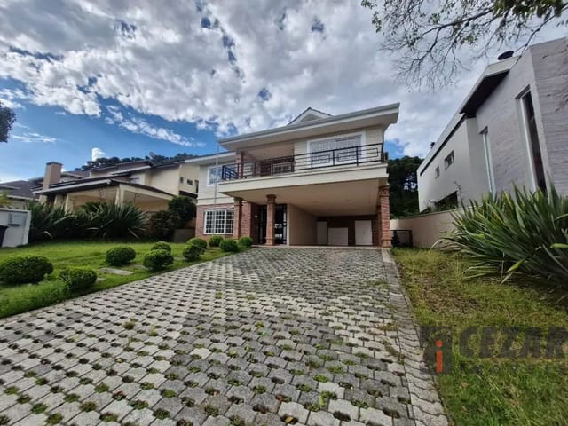 Casa com 700m² 4 quartos e 1 banheiro, para alugar, no bairro Alphaville Graciosa em Pinhais