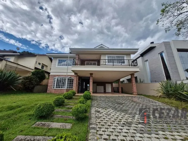 Casa com 700m² 4 quartos e 3 banheiros, para alugar, no bairro Alphaville Graciosa em Pinhais