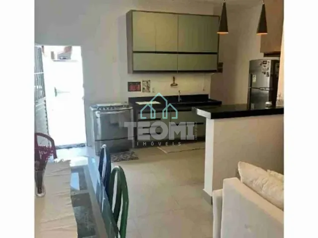 Casa 2 quartos e 2 banheiros, à venda, no bairro Vila dos Comerciários 2 em Taubaté